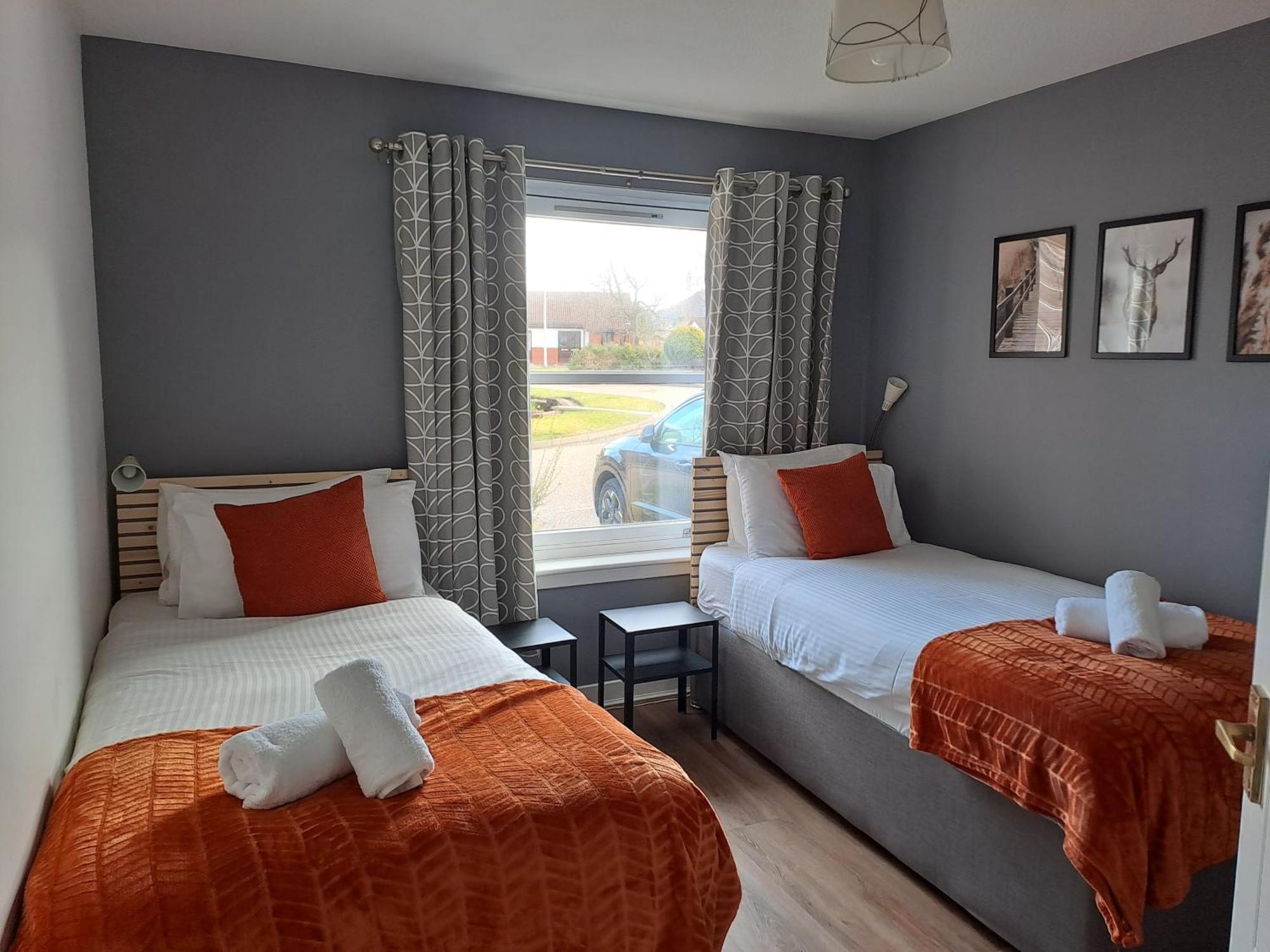 Orange Squirrel Lodge Авімор Екстер'єр фото